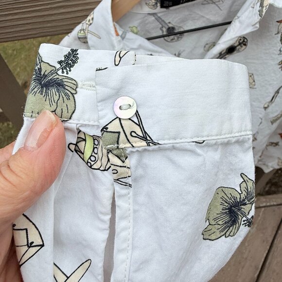 EUC Zara White Poplin Button Down Shirt Shirt with Latin-Themed Print - Picture 9 of 9